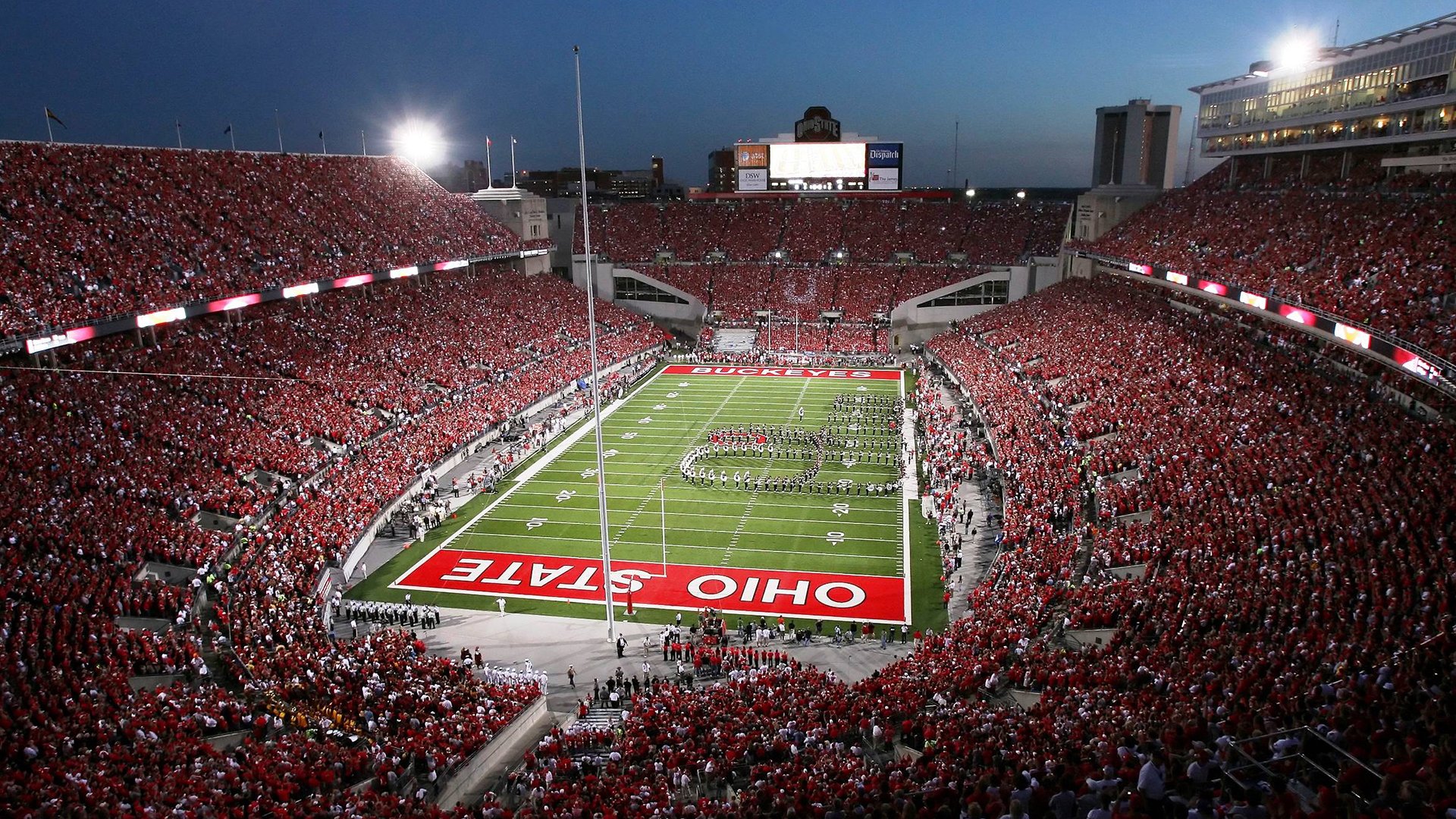 东亚杯中国足球逆袭 球员配合有明显提升，东亚杯国足成绩