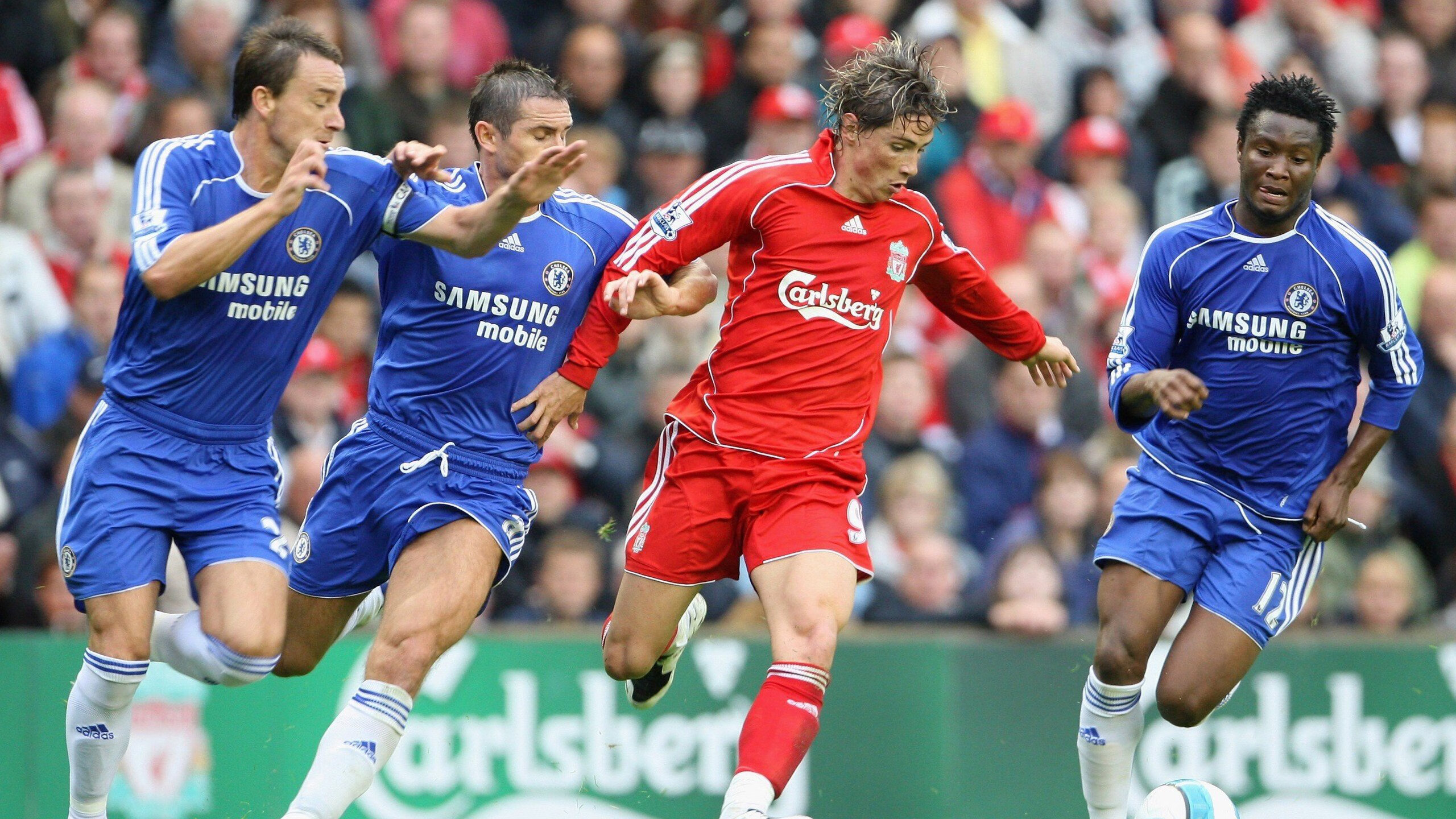 米兰体育(中国大陆)官网-英超裁判组引入语境回溯技术提升争议判罚沟通清晰度，英超 裁判